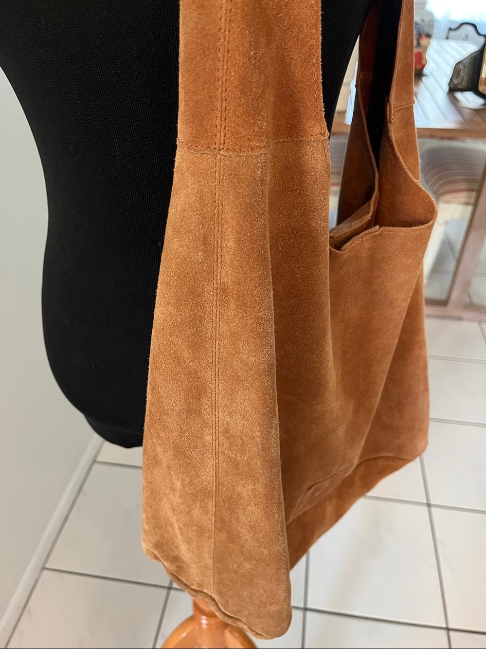 Haute Hippie Suede Messenger Bag in Chestnut leather beautiful - Picture 3 of 9